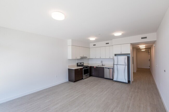 4435 Piedmont Ave Oakland, CA 94611 photo 3