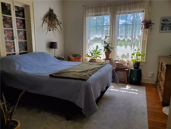 Charming Duplex - Heart of West Campus photo 4