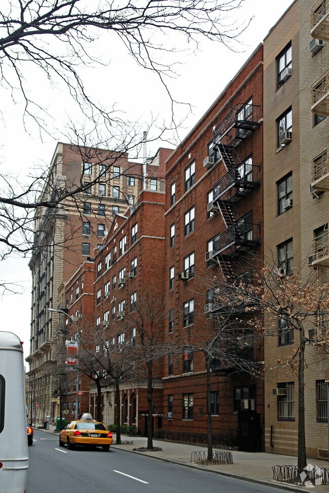 10 West 65th Street photo 5