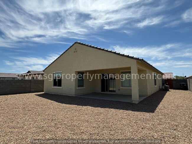 2058 E Julian Dr Casa Grande, AZ 85122 photo 3