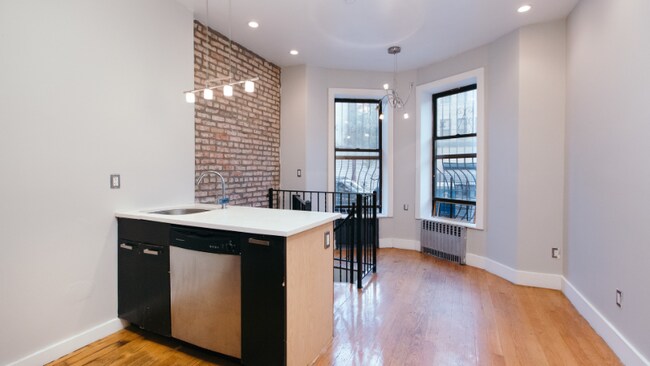 169 Rogers Ave Brooklyn, NY 11216 photo 2