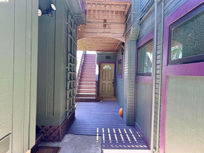 517 Golden Gate Ave Richmond, CA 94801 photo 2