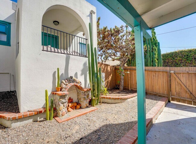 2119-2123 Albatross St San Diego, CA 92101 photo 3