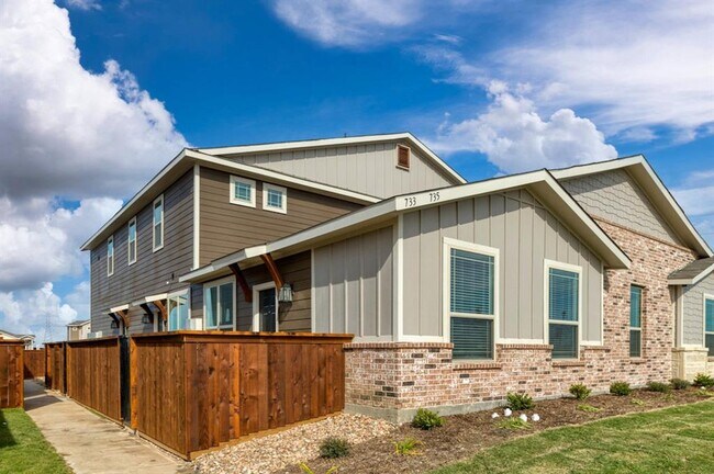 735 Harvest Moon Dr Venus, TX 76084 photo 3