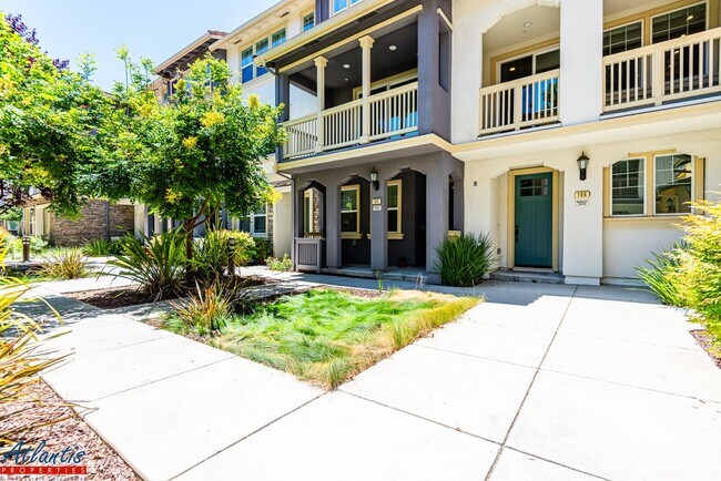 106 Maidenhair Ter Sunnyvale, CA 94086 photo 2