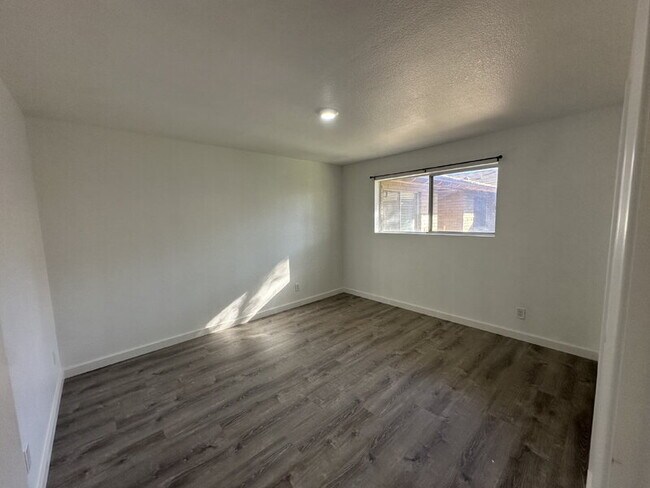 2725 S Rural Rd Tempe, AZ 85282 photo 5