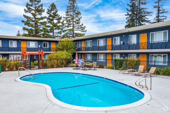 Timberlane Apartments photo 2