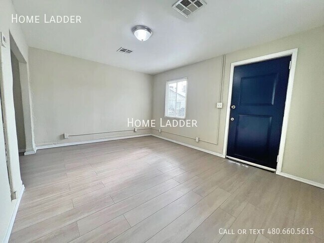 927 S 35th Ave Phoenix, AZ 85009 photo 2