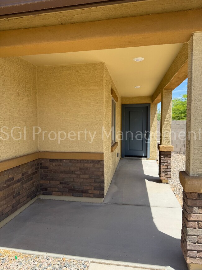 494 W Black Hawk Pl Casa Grande, AZ 85122 photo 3