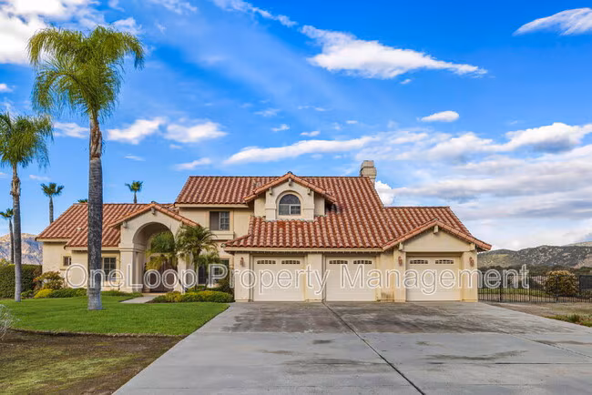 493 Summerhill View Alpine, CA 91901 photo 2