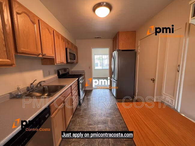 860 Ruth Drive, Pleasant Hill, CA 94523 photo 4