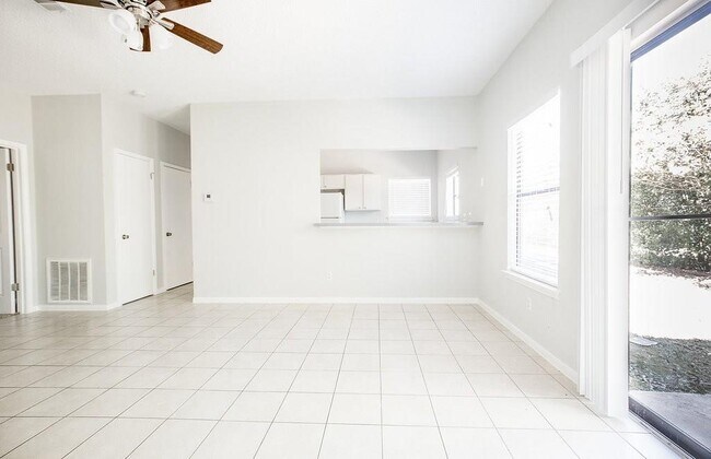 3707 Buffalo Springs Trl photo 2