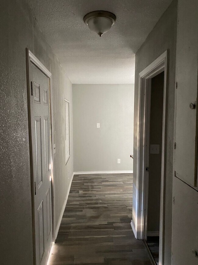 2324 Elsie Faye Heggins St Dallas, TX 75215 photo 2