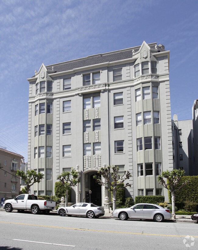 1890 Broadway Street photo 2