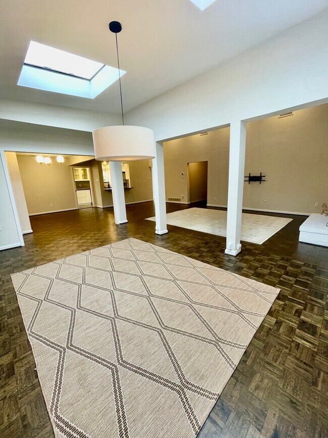 10654 Sandpiper Ln Dallas, TX 75230 photo 4