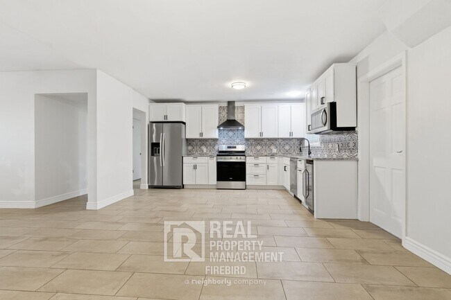 1901 North 48th Place, Phoenix, AZ 85008 photo 4