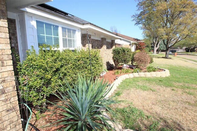 1427 Tartan Dr Allen, TX 75013 photo 2