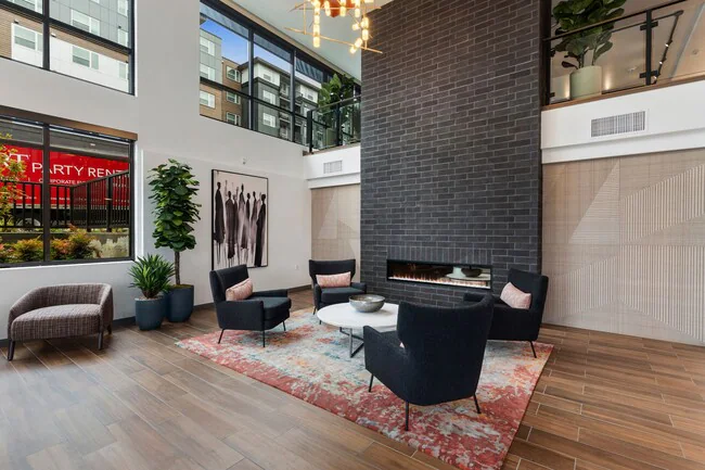 Solera Apartments photo 5