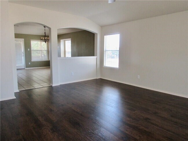 4101 Pebble Ridge Cove Round Rock, TX 78681 photo 2