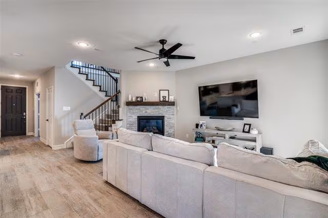 1510 Bellingham Ln Garland, TX 75044 photo 3