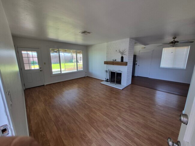 4861 Lehrer Dr San Diego, CA 92117 photo 4