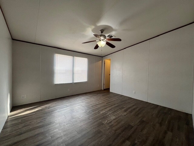 56 Willowbrook Ct Martindale, TX 78655 photo 4
