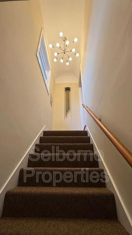 4174 Howe St Oakland, CA 94611 photo 2
