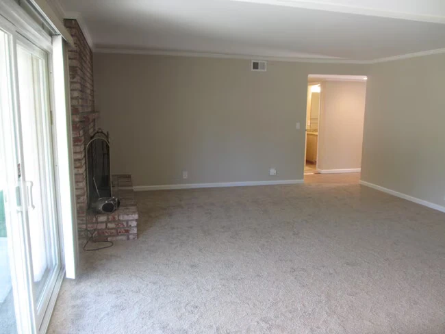1141 Dunford Way Sunnyvale, CA 94087 photo 4