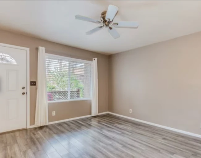 14203 N 19th Ave Phoenix, AZ 85023 photo 3