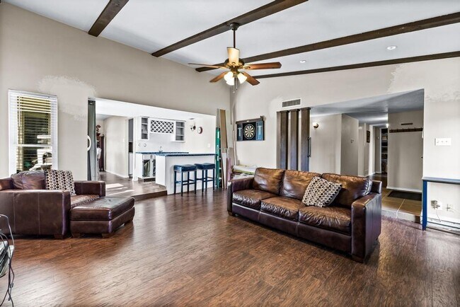 2941 Landershire Ln Garland, TX 75044 photo 4