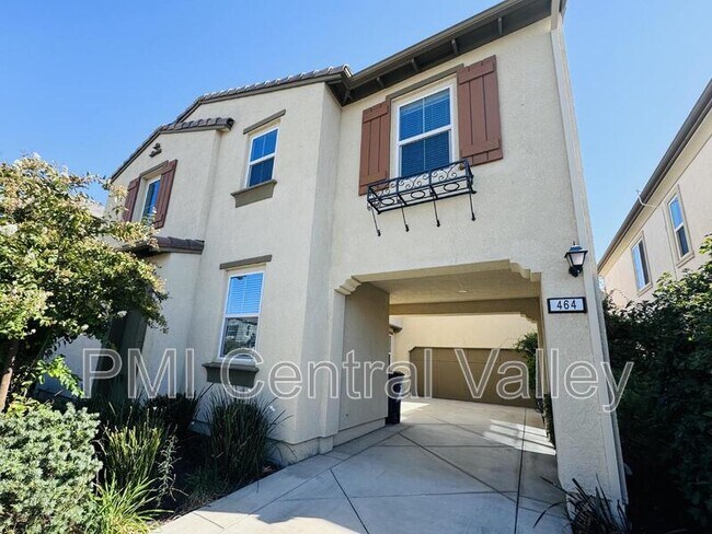 464 E Solare Ave photo 2