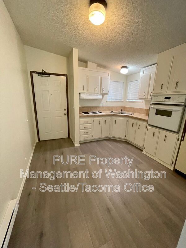 907 SW Holden St Seattle, WA 98106 photo 2