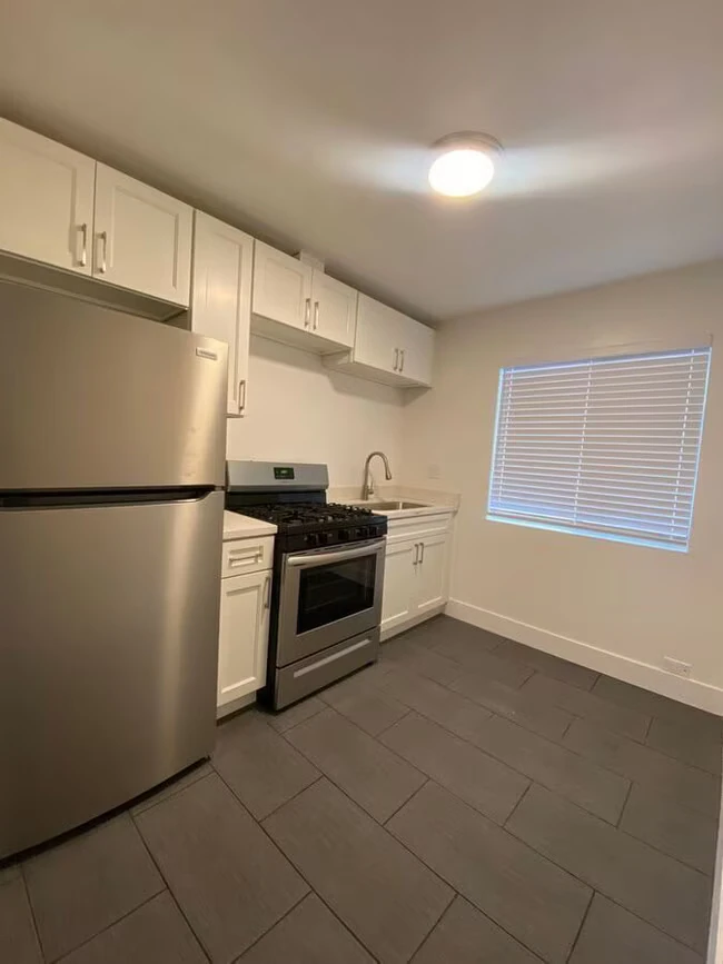 2140 California St Concord, CA 94520 photo 2