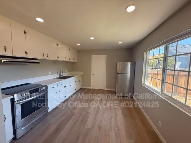 139 Wilson St Petaluma, CA 94952 photo 3