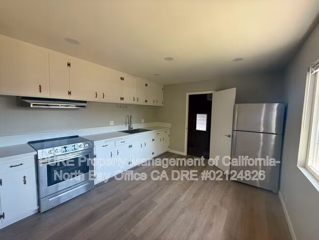 139 Wilson St Petaluma, CA 94952 photo 4