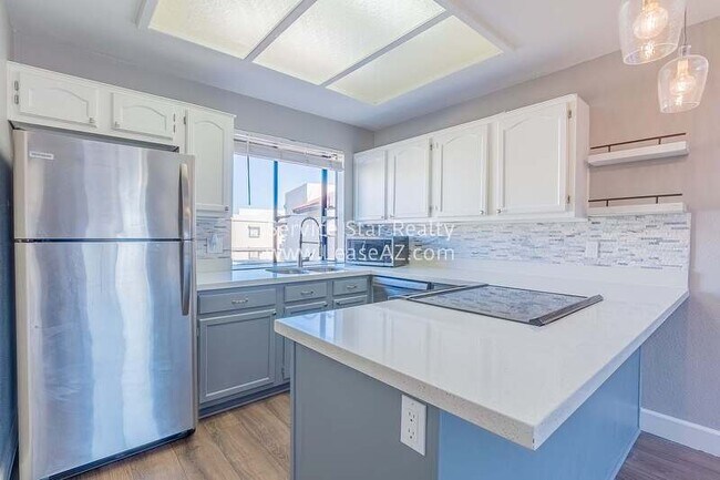 11666 N 28th Dr Phoenix, AZ 85029 photo 4