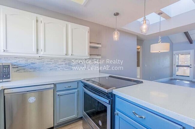11666 N 28th Dr Phoenix, AZ 85029 photo 5