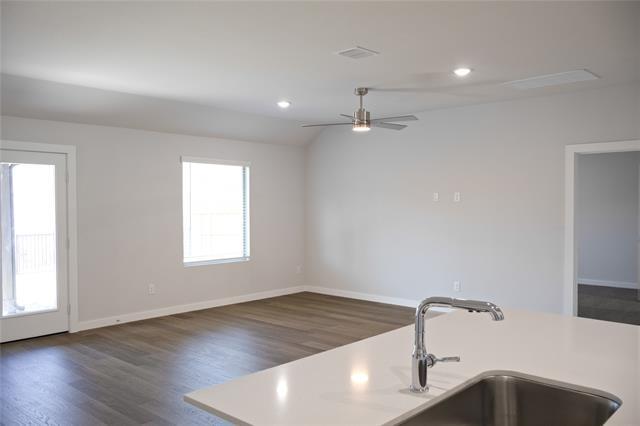 4000 Falcon Dr Farmersville, TX 75442 photo 4
