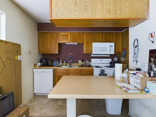3115 Helms St Austin, TX 78705 photo 3