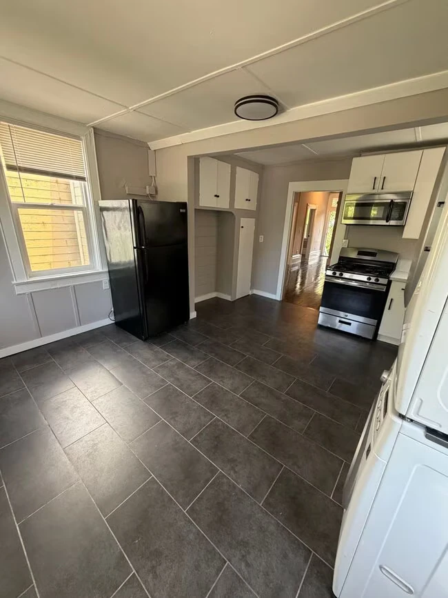 3259-3261 Louise St Oakland, CA 94608 photo 3