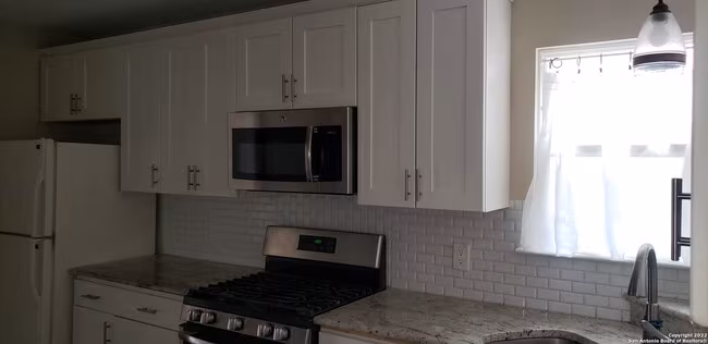 1607 Waverly Ave San Antonio, TX 78201 photo 3