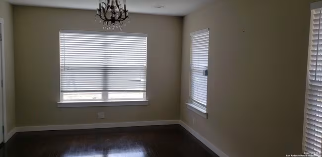 1607 Waverly Ave San Antonio, TX 78201 photo 4