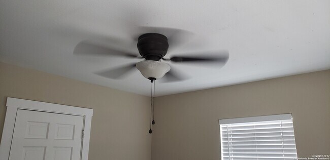 1607 Waverly Ave San Antonio, TX 78201 photo 5