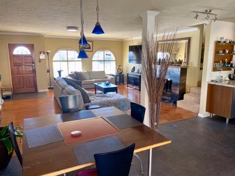 2457 Burgener Blvd San Diego, CA 92110 photo 2
