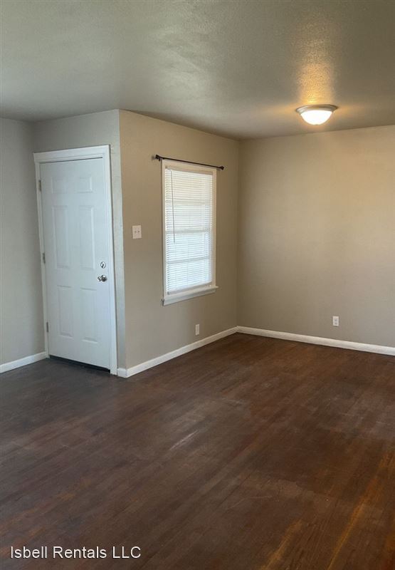 1913 S 57th St Temple, TX 76504 photo 3