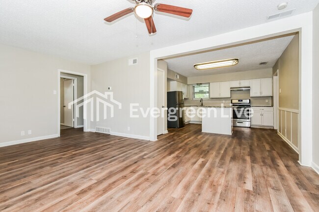 3504 Hilton Dr Mesquite, TX 75150 photo 4