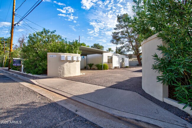4491 N 21st St Phoenix, AZ 85016 photo 4