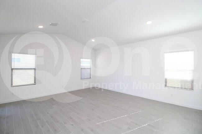 7869 North 80th Drive, Glendale, AZ 85303 photo 5