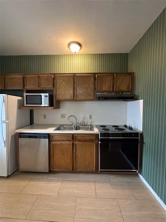 2813 1/2 Rio Grande St Austin, TX 78705 photo 3