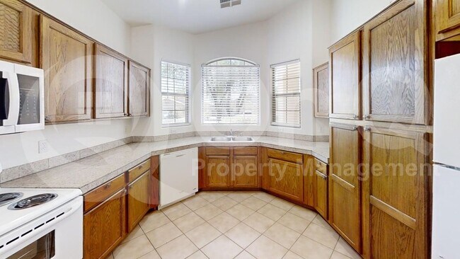 12204 W Ocotillo Ln El Mirage, AZ 85335 photo 3